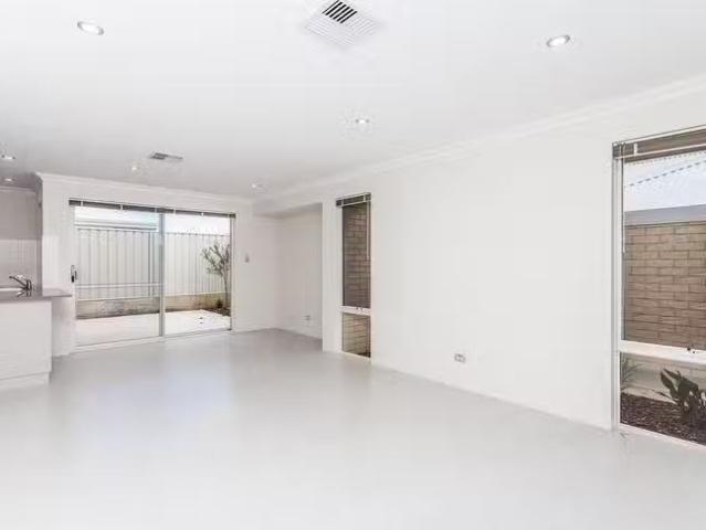 House for rent in Hammond Park, Western Australia