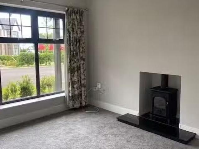 House to rent in Gorteeny, Connacht