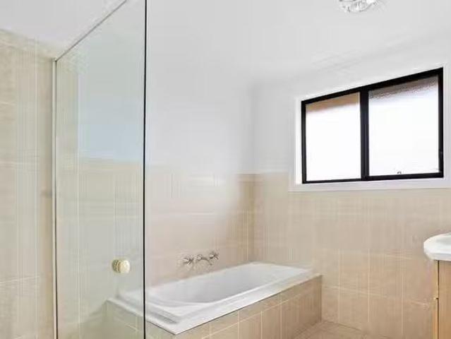 House for rent in Wollongong West, New South Wales
