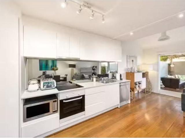 Condo for rent in Sydney, New South Wales
