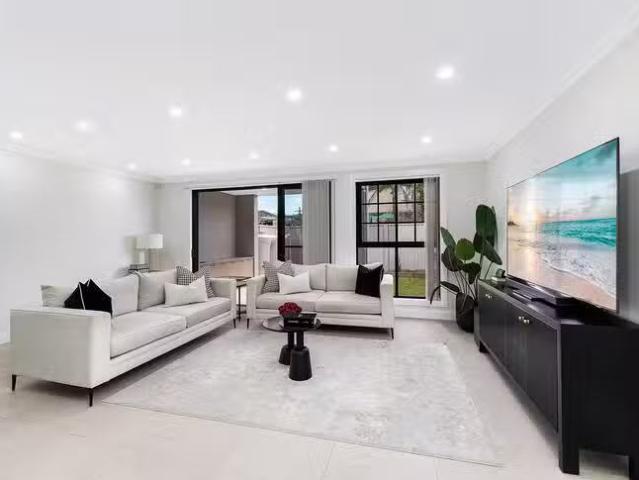 House for rent in Wollongong West, New South Wales