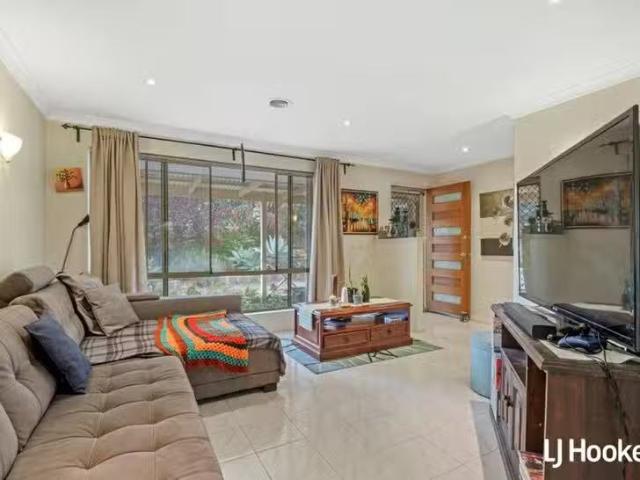 House for rent in Canning Vale, Western Australia