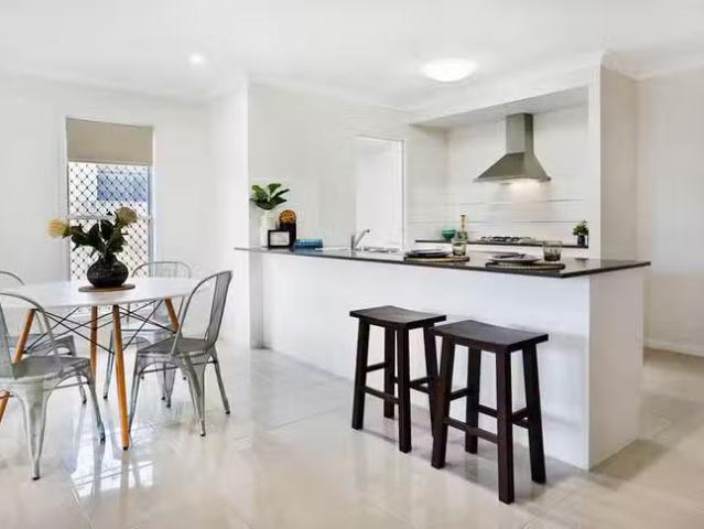 House for rent in Mount Louisa, Queensland