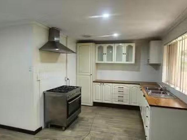 House for rent in Kelmscott, Western Australia