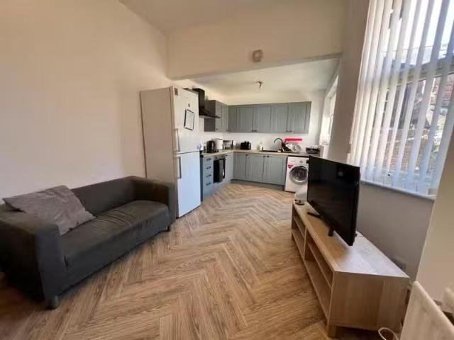 House for rent in Calderstones