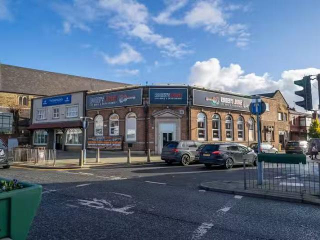 House for rent in Calderstones