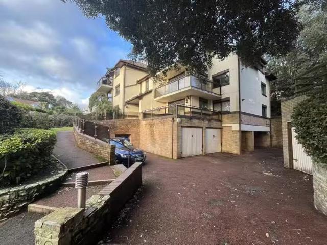 Apartment for rent in Collier Row, Greater London