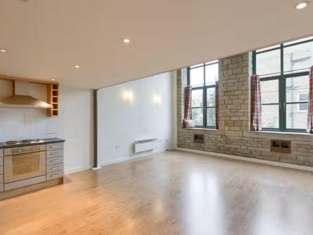 Apartment for rent in Apperley Bridge, West Yorkshire