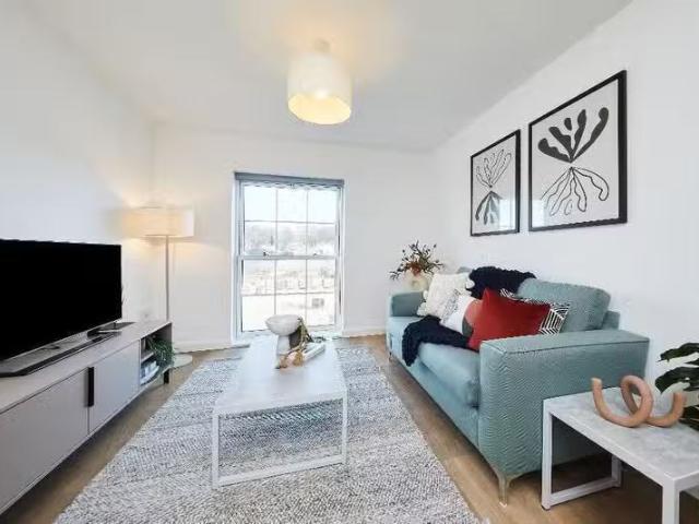 Apartment for rent in Fole, Surrey