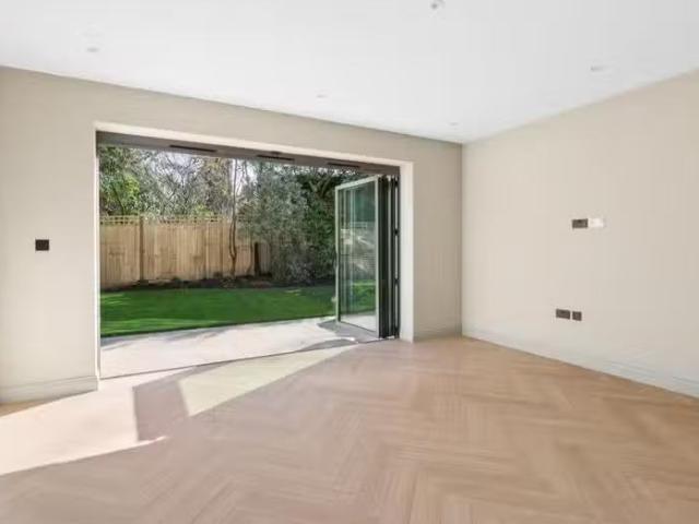 House for rent in Claremont Park, Blackhills