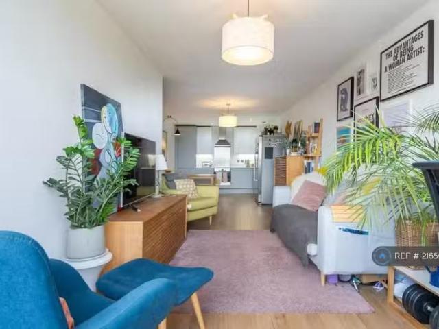 House for rent in Globe Town, Greater London
