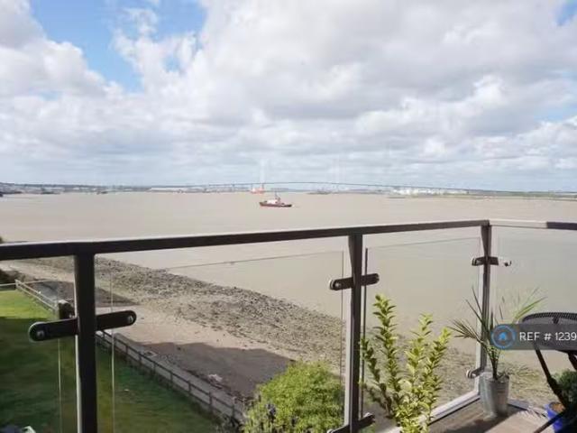 House for rent in Swanscombe and Greenhithe, Monks Orchard