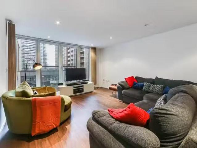 House for rent in Silvertown, Greater London