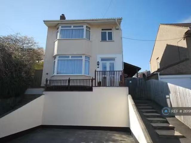 House for rent in Kingswood, School House