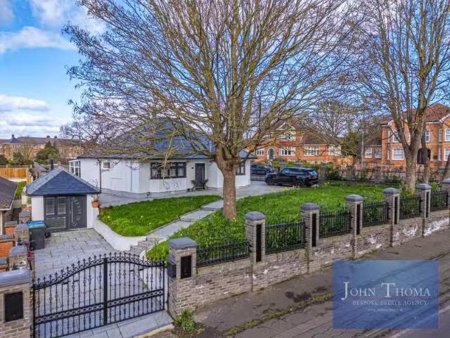House for rent in Chigwell, Epping