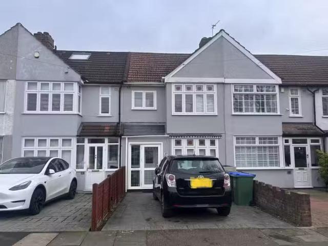 House for rent in Blackfen, Greater London