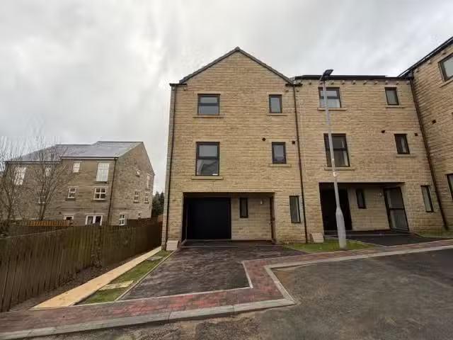 House for rent in Thornton, West Yorkshire