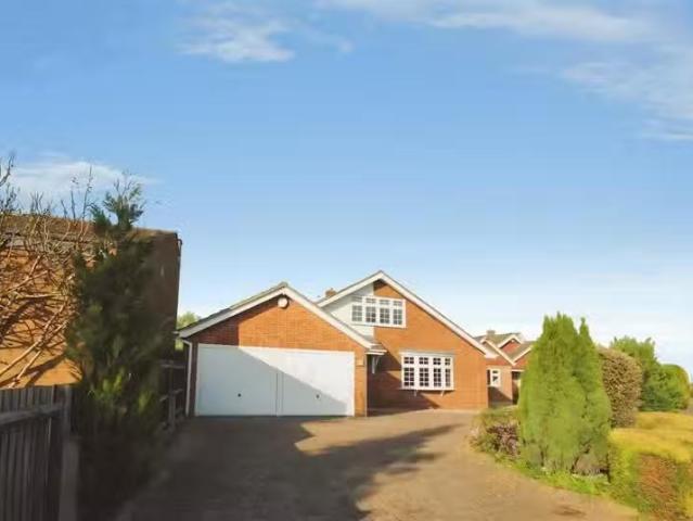 House for rent in Five Acres, Hertfordshire