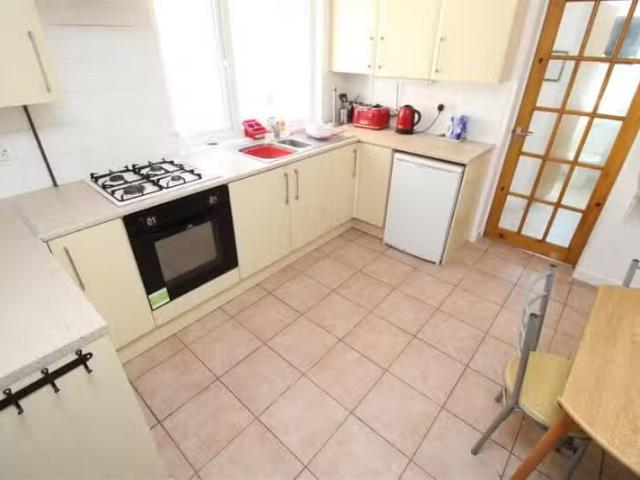 House for rent in Pontypridd, Wales