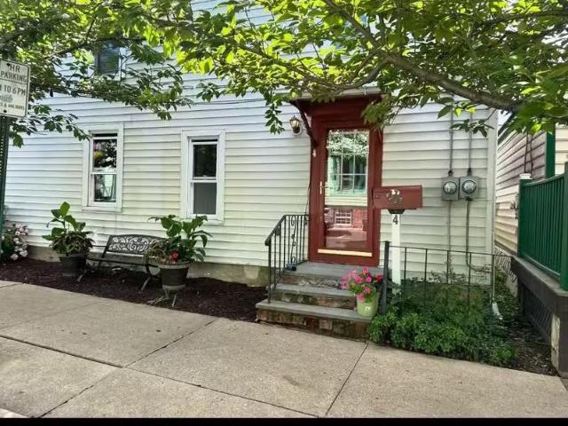 Condo for rent in Somerset