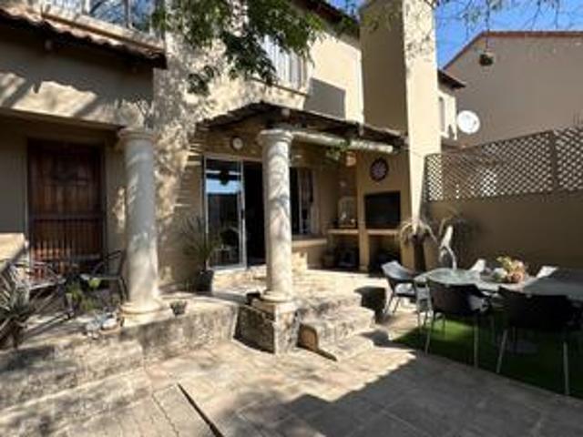 Townhouse for rent in Randburg