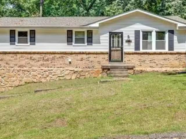 House for rent in Dickson