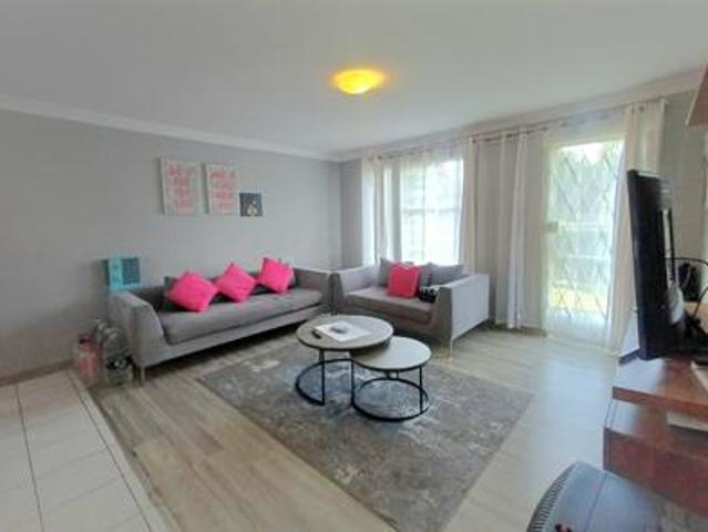 Townhouse for sale in Vosloorus, Gauteng