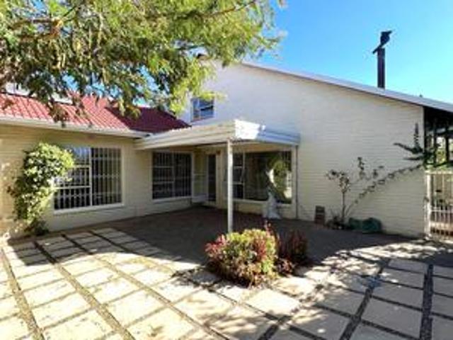 Townhouse for rent in Sandton