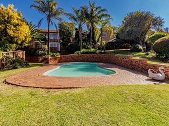 Townhouse for sale in Vosloorus, Gauteng