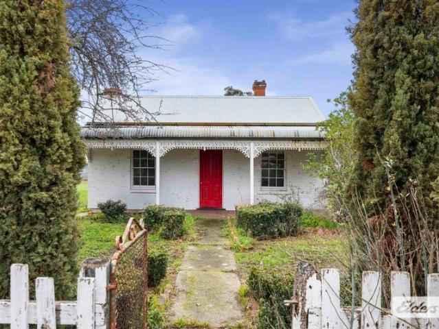 House for sale in Elmhurst, Victoria