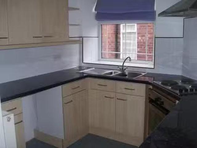 House for rent in Pen-y-ffordd, Wales