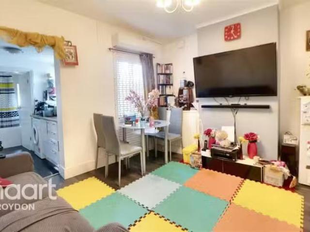 House for rent in Croydon