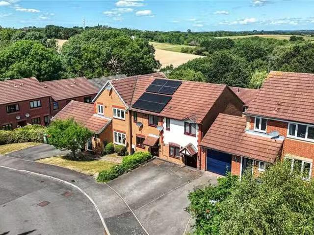 House for rent in Belvedere, Greater London