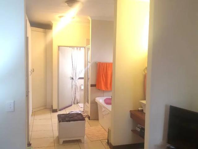 Townhouse for sale in Vosloorus, Gauteng