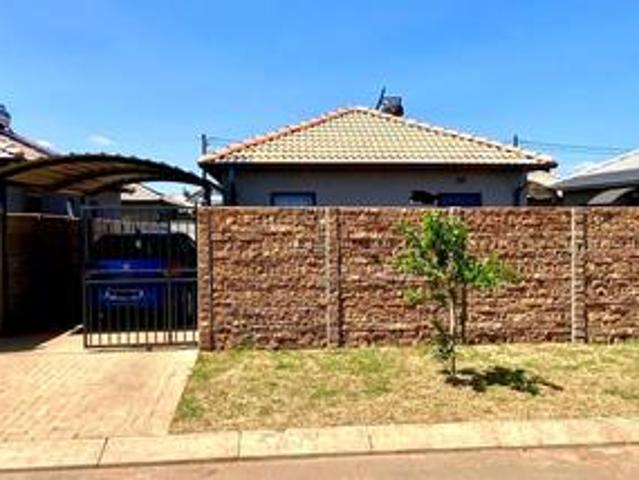 House for sale in Soweto, City of Johannesburg Metropolitan Municipality
