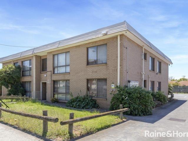 House for rent in St Albans South, Melbourne