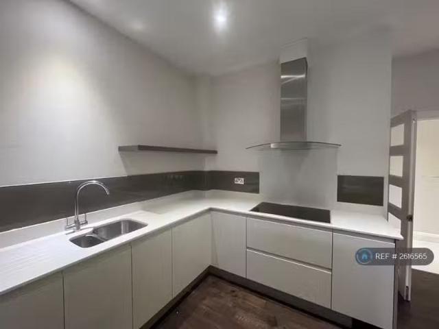 House for rent in Five Acres, Hertfordshire