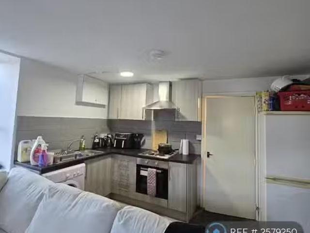 House for rent in Ynyshir, Wales