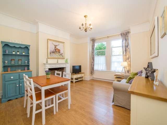 Apartment for rent in Lane, Greater London