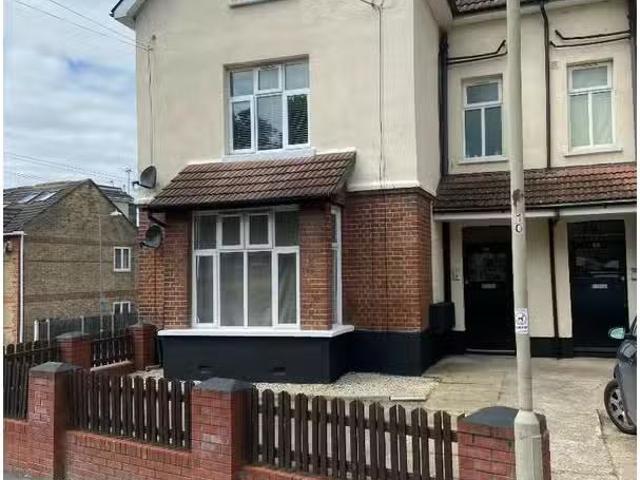 House for rent in Navestock Side, Essex