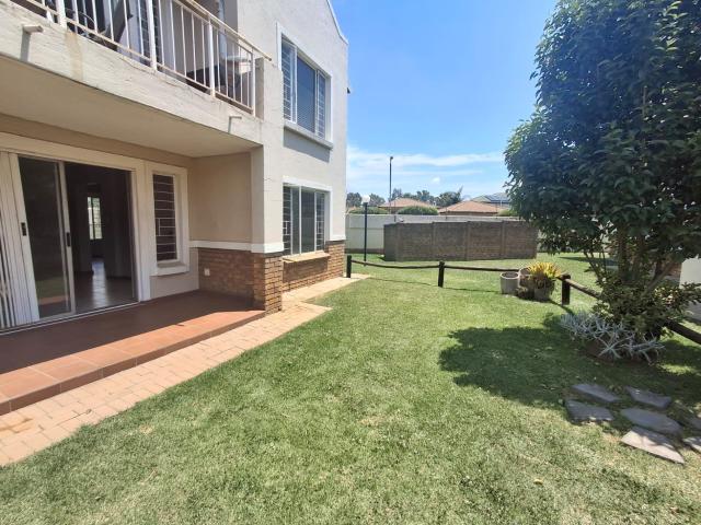 Apartment for rent in Kleinfontein Lake, Benoni