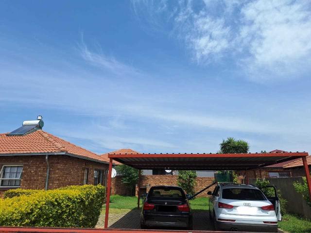 House for sale in Akasia, Gauteng
