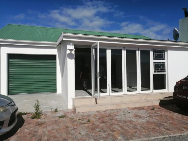 House for rent in Sandbaai, Overstrand Local Municipality