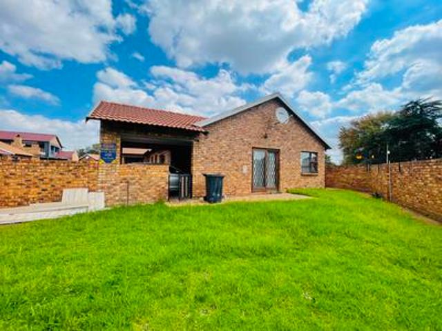 Townhouse for sale in Ekurhuleni, Gauteng