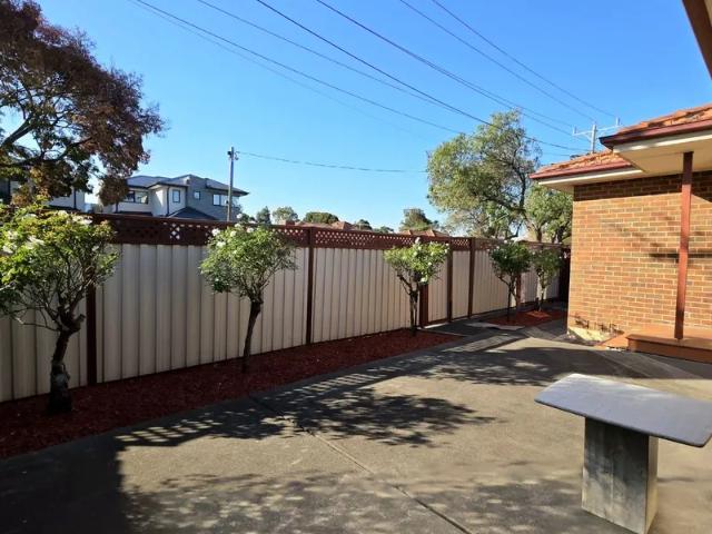 House for rent in Altona North
