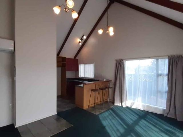 House for rent in Chaslands, Canterbury