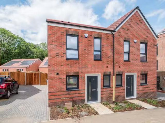 House for rent in Pouchen End, Hertfordshire