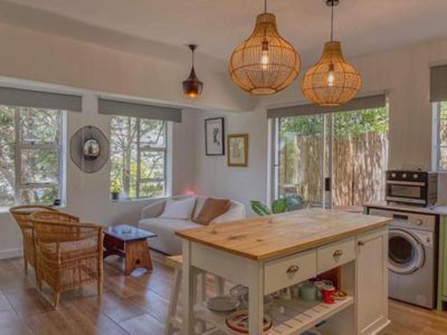 Apartment for rent in Hout Bay, Western Cape