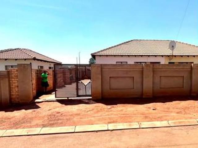 House for sale in Westonaria, Westonaria Local Municipality