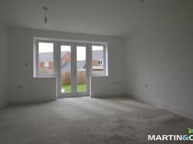 House for rent in Harvills Hawthorn, Hill Top